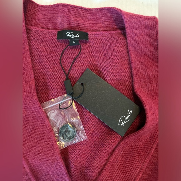 Rails Lindi Wool Cashmere Front Pocket Cardigan Sweater Size Large NWT Magenta - Picture 6 of 7